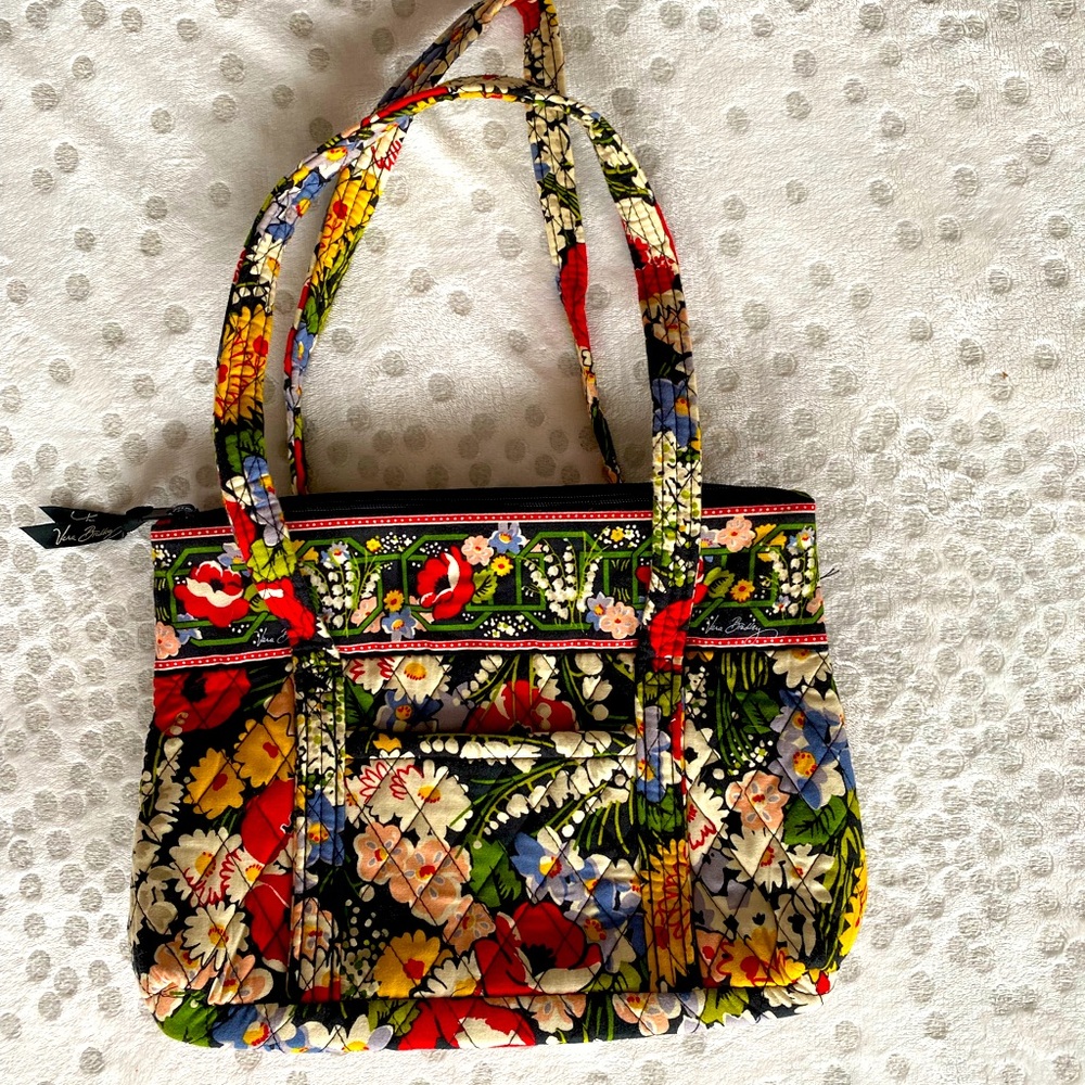 Vera Bradley purse like new no rips no stains smoke free home clean inside & out